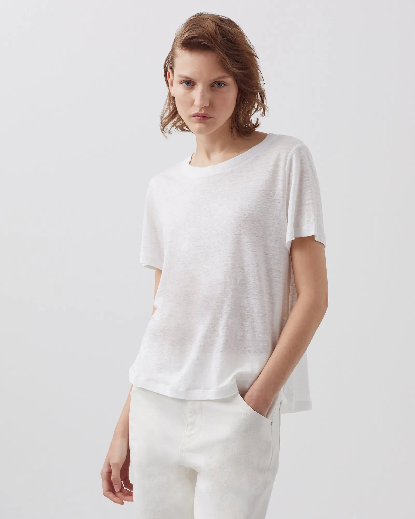 AMANDINE  CAMISETA CON CUELLO REDONDO DE LINO WHITE