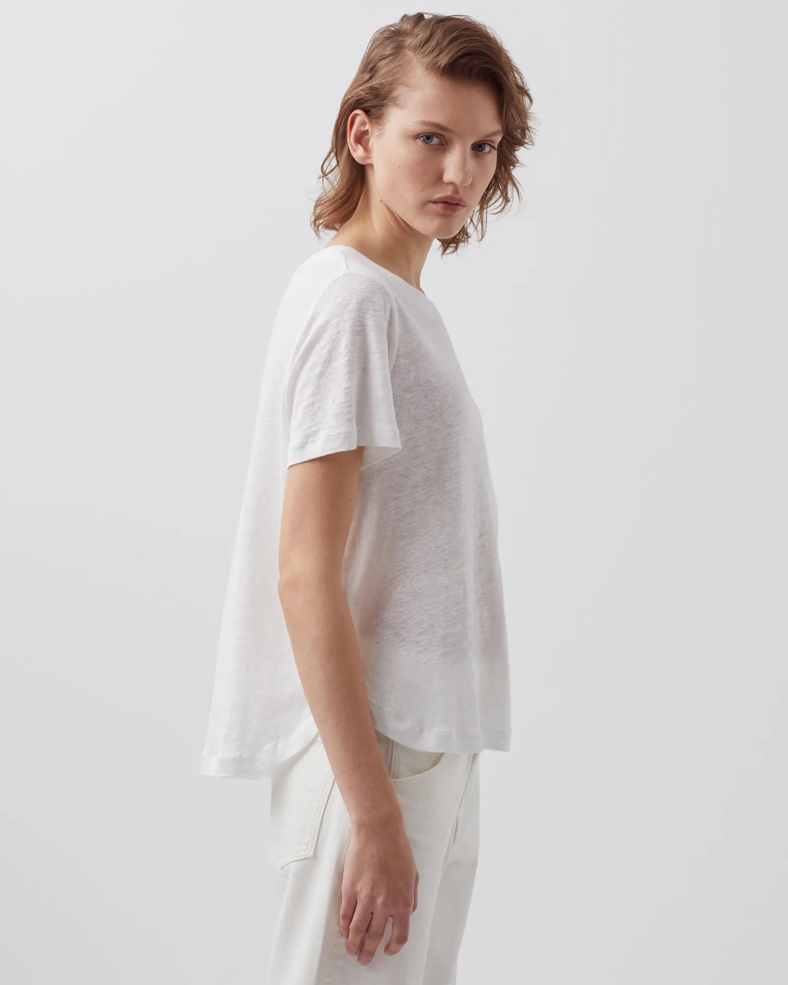 AMANDINE  CAMISETA CON CUELLO REDONDO DE LINO WHITE