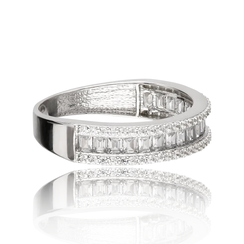 Anillo "Ringe" Oro Blanco 18k y Circonitas