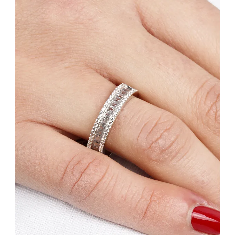 Anillo "Ringe" Oro Blanco 18k y Circonitas