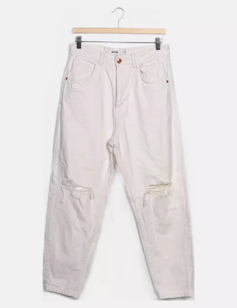 Bershka Pantalón blanco roto