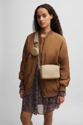 Bolso bandolera de piel sintética con bolsito extraíble