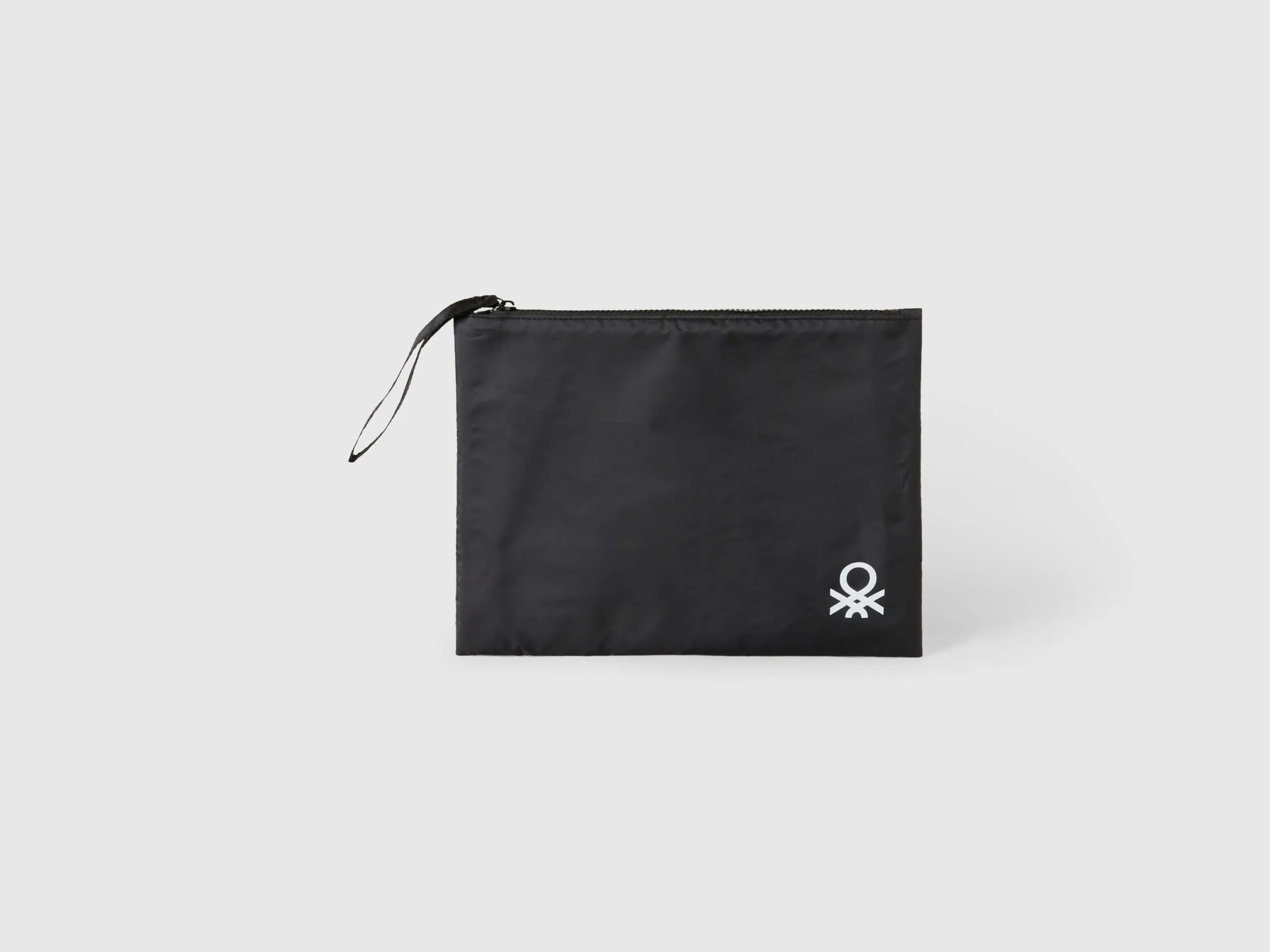 Bolso plano grande con logotipo