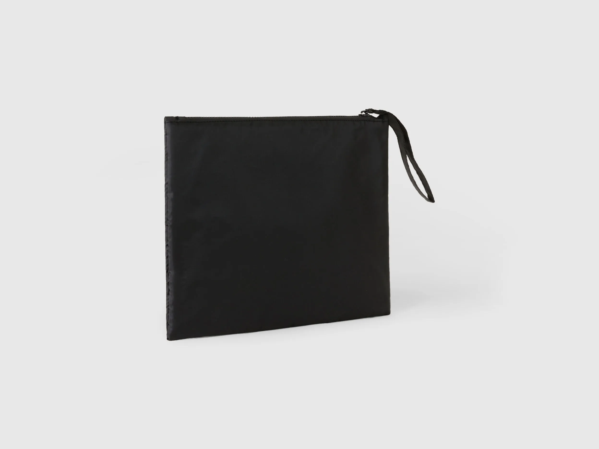 Bolso plano grande con logotipo