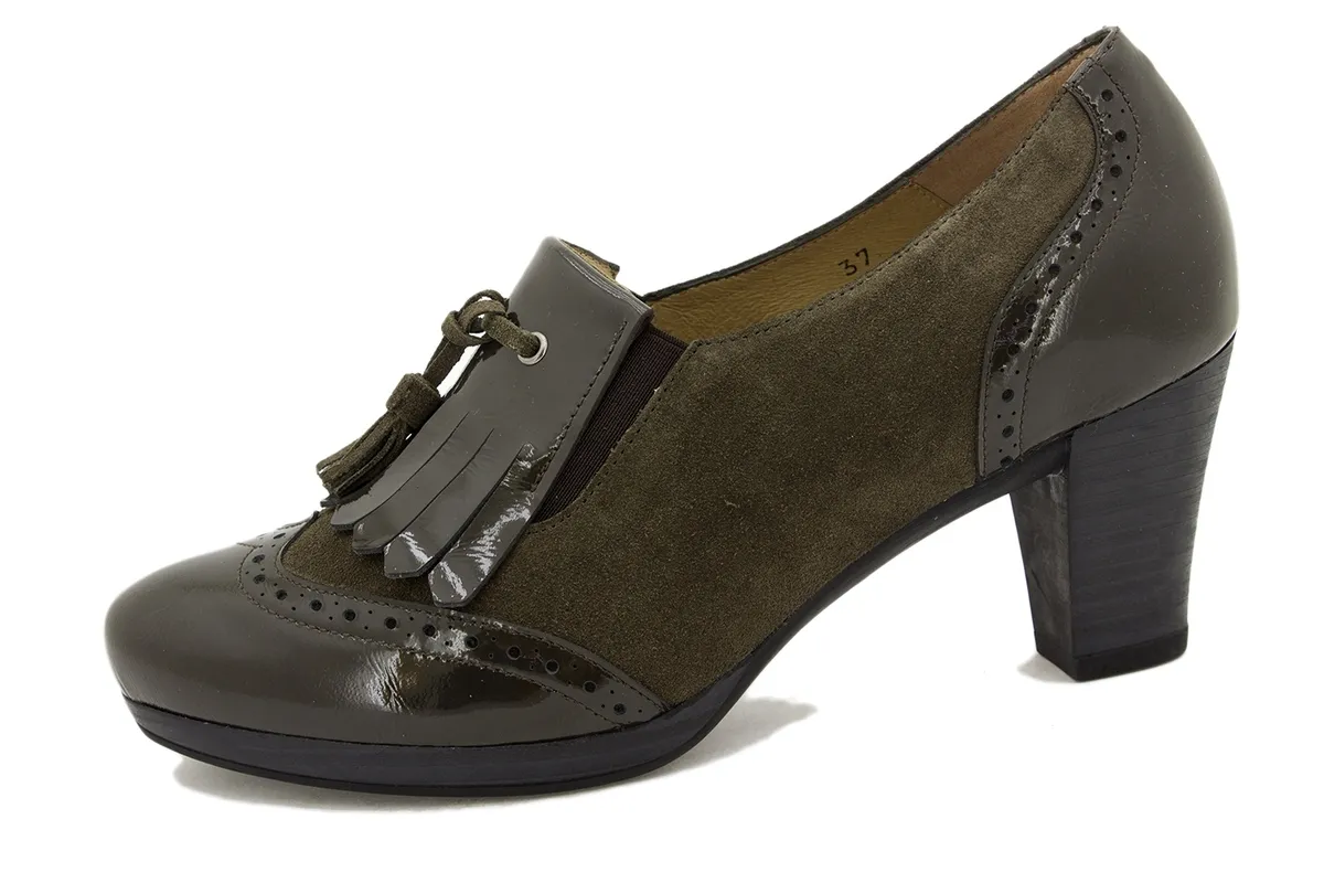 Bootee shoe Mud Patent