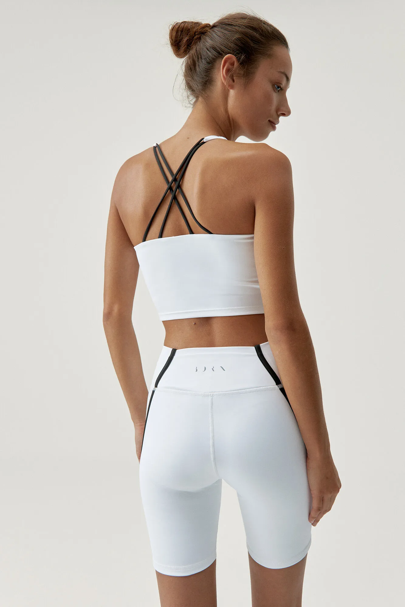 Born Living Yoga Short Daira White/Black