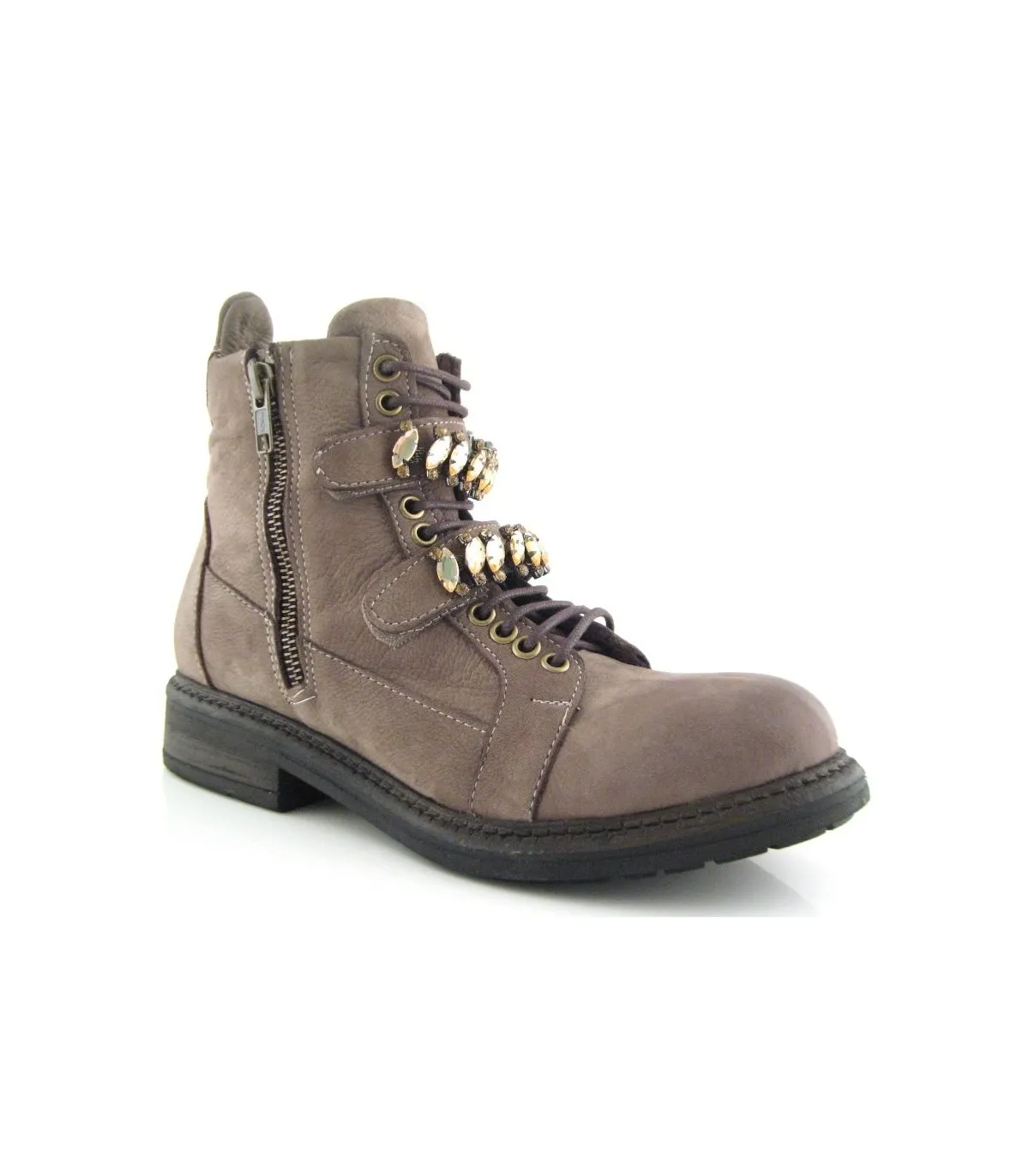 Botas en color humo con pedrería