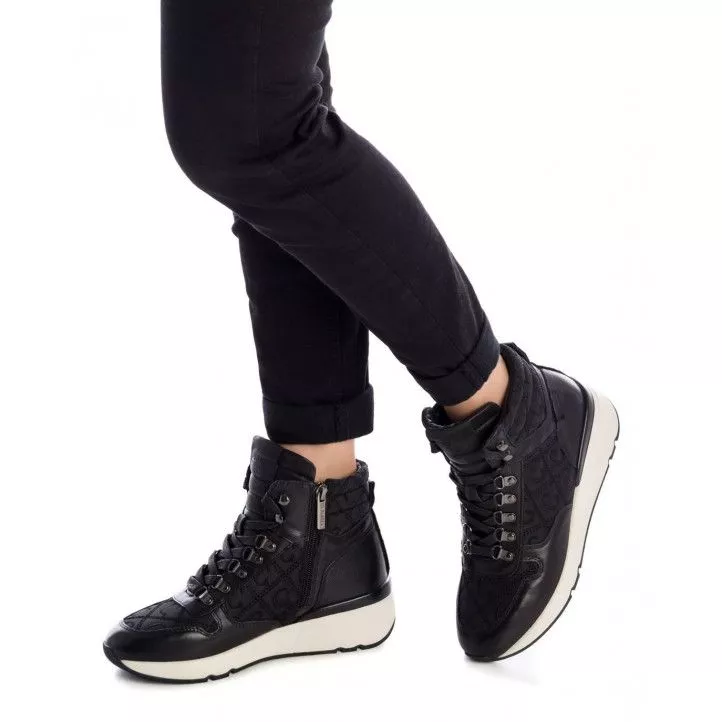 Botines tacón Carmela 068114 combinado con textil y con cuña
