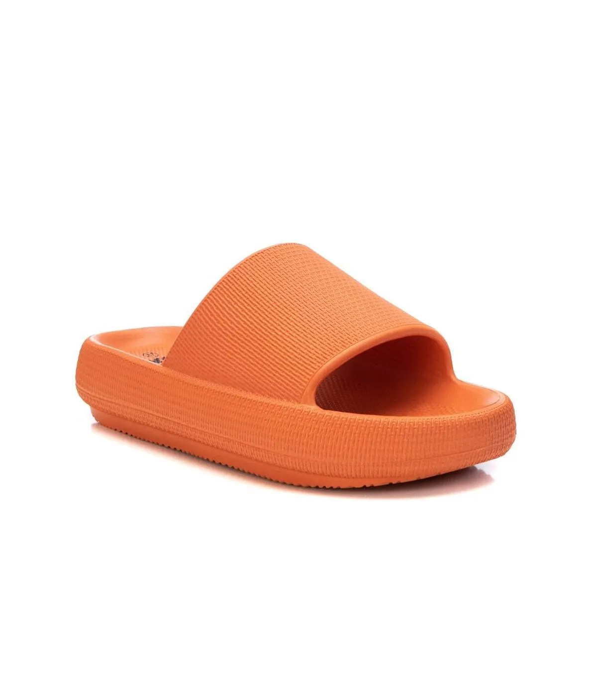 Chanclas de playa en color naranja