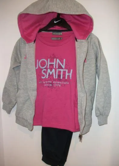 CHÁNDAL NIÑA JOHN SMITH CENOTA . 3 PIEZAS 