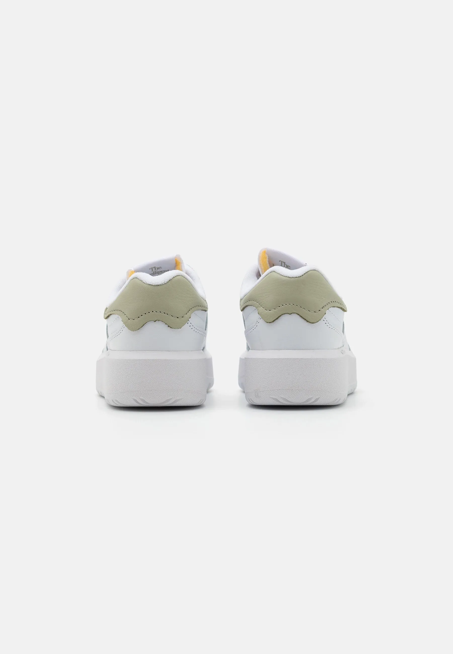 CT302  ZAPATILLAS