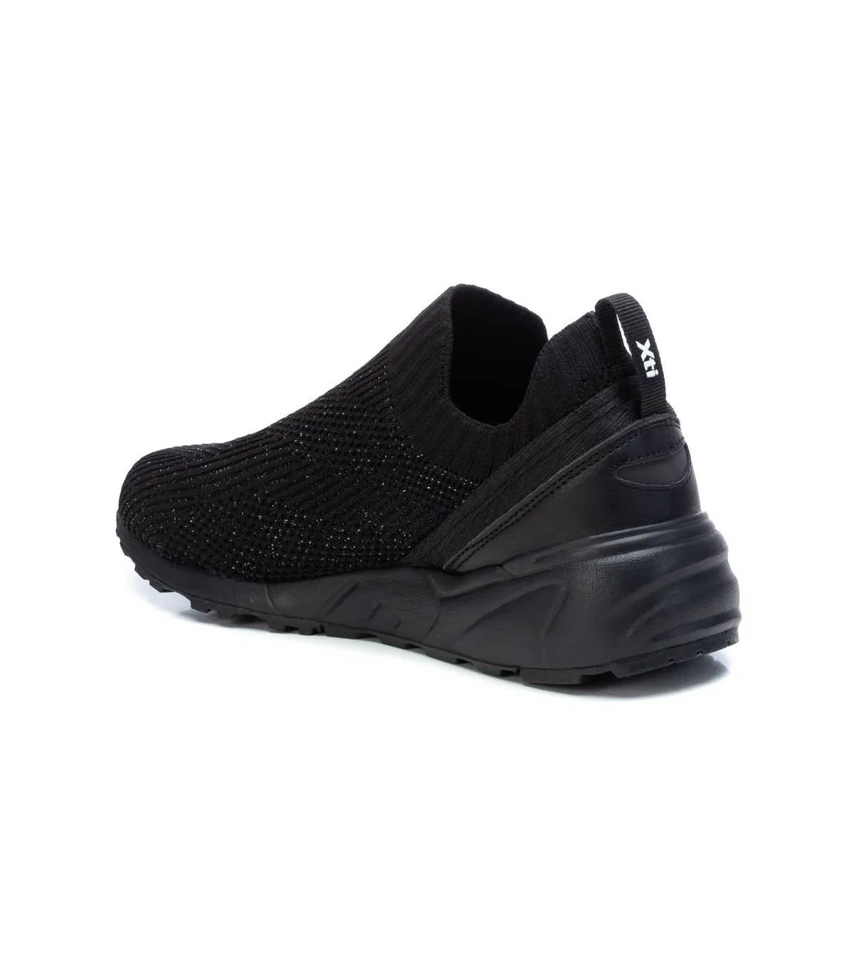 Deportivo con plataforma en color negro