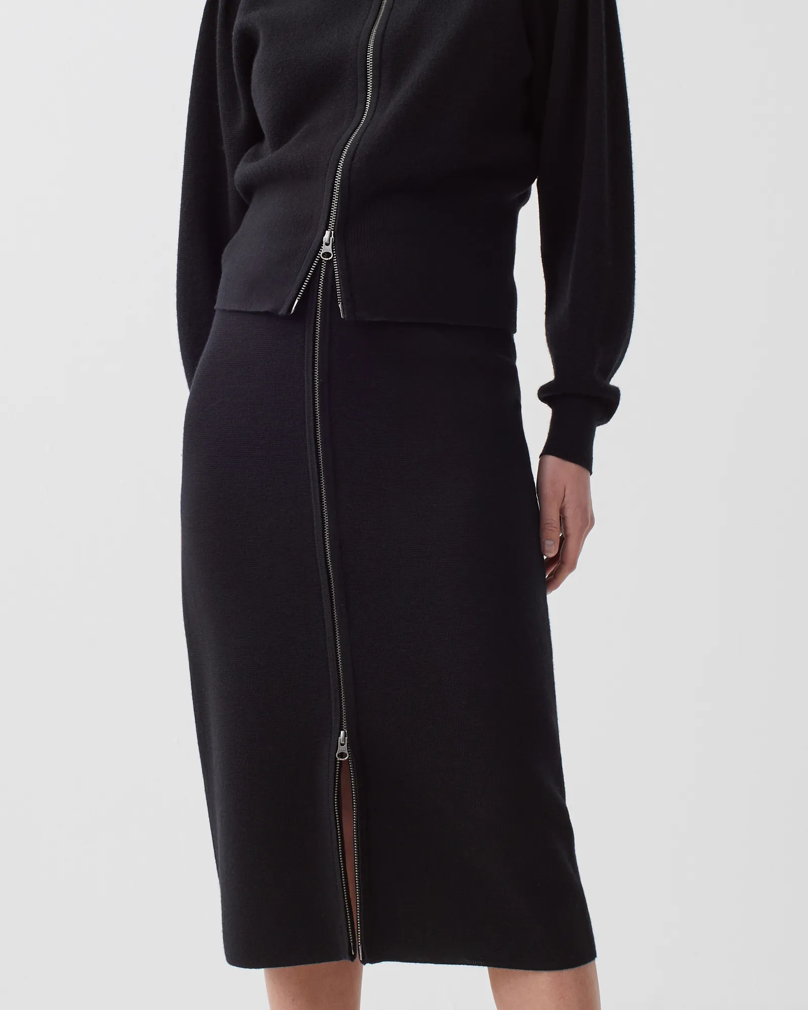 Falda midi con cremallera de lana merino black beauty