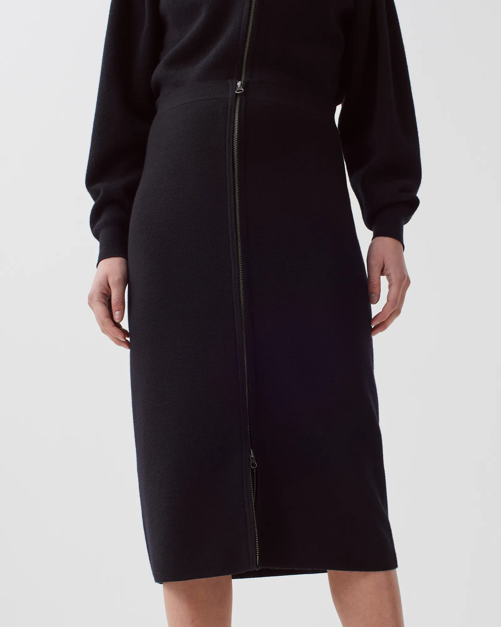 Falda midi con cremallera de lana merino black beauty