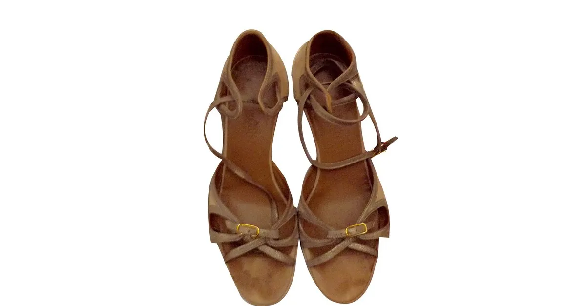 Hermès Sandalias Beige 