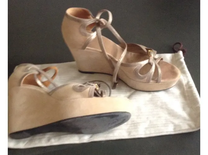 Hermès Sandalias Beige 