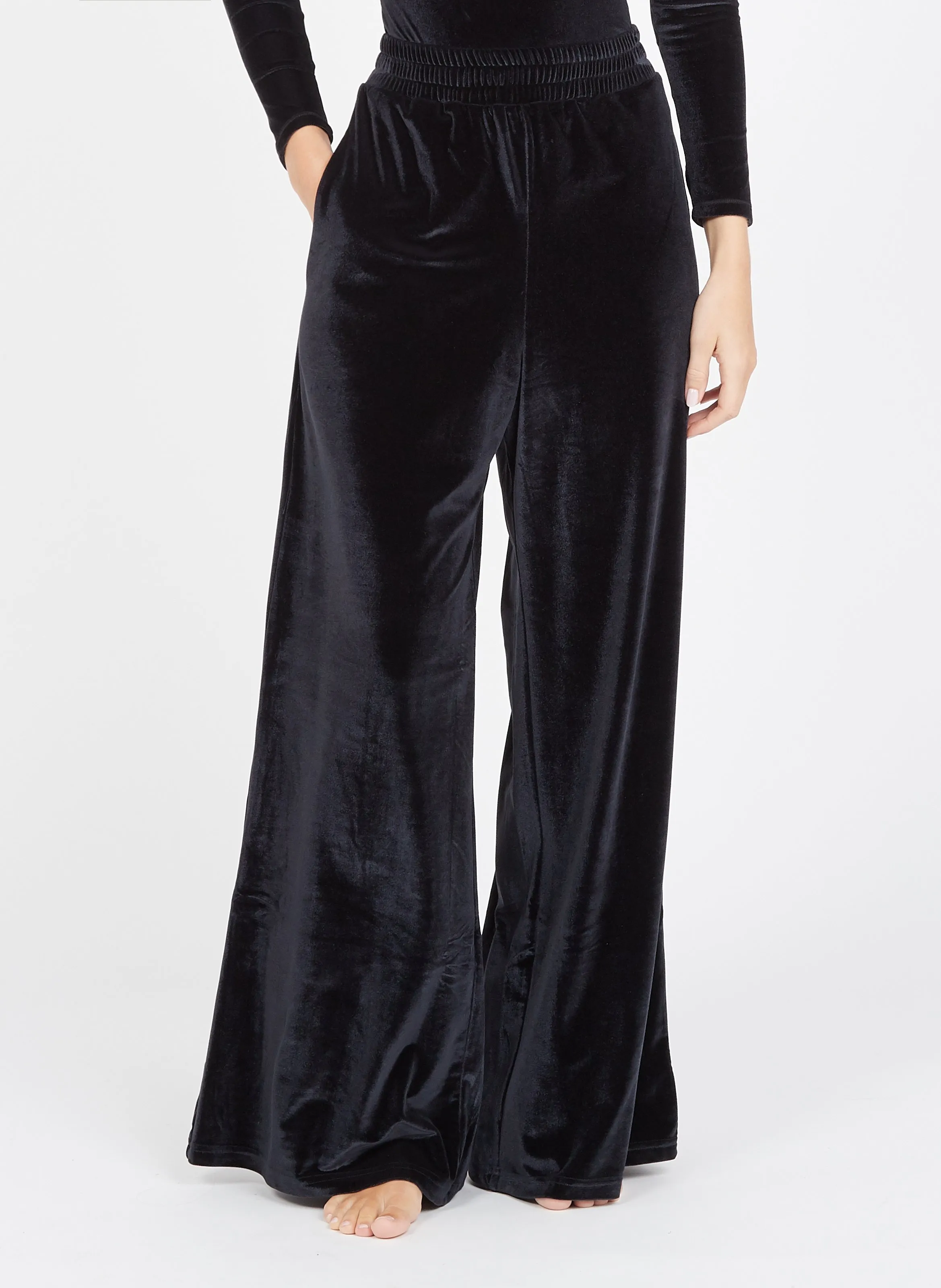 LOU  PANTALóN ANCHO DE TERCIOPELO EN NEGRO