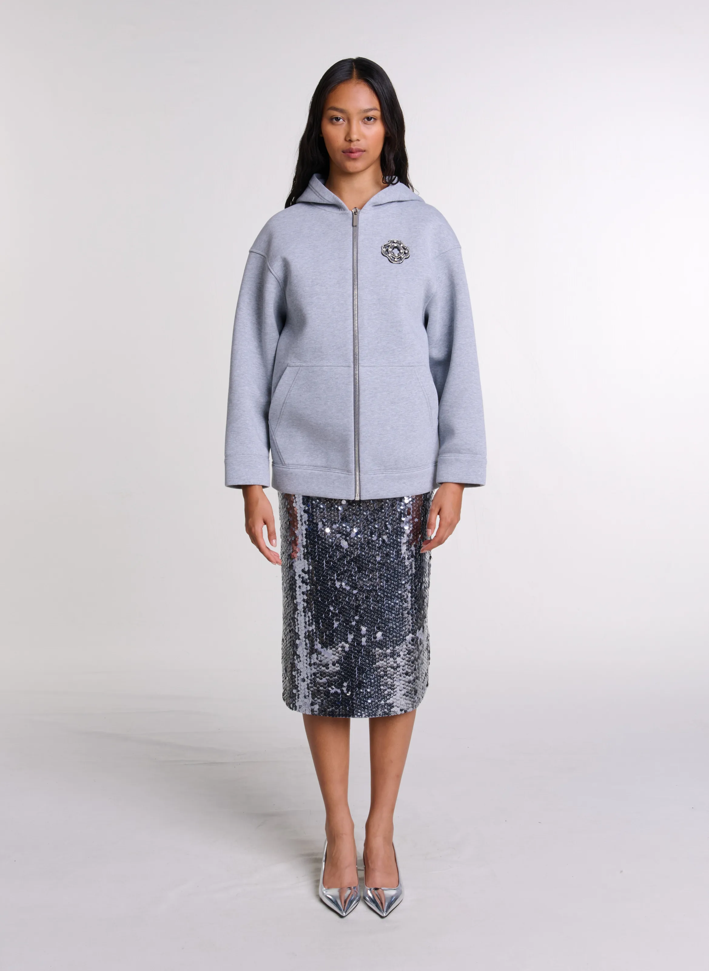 MAJE Sudadera recta de algodón con capucha en gris
