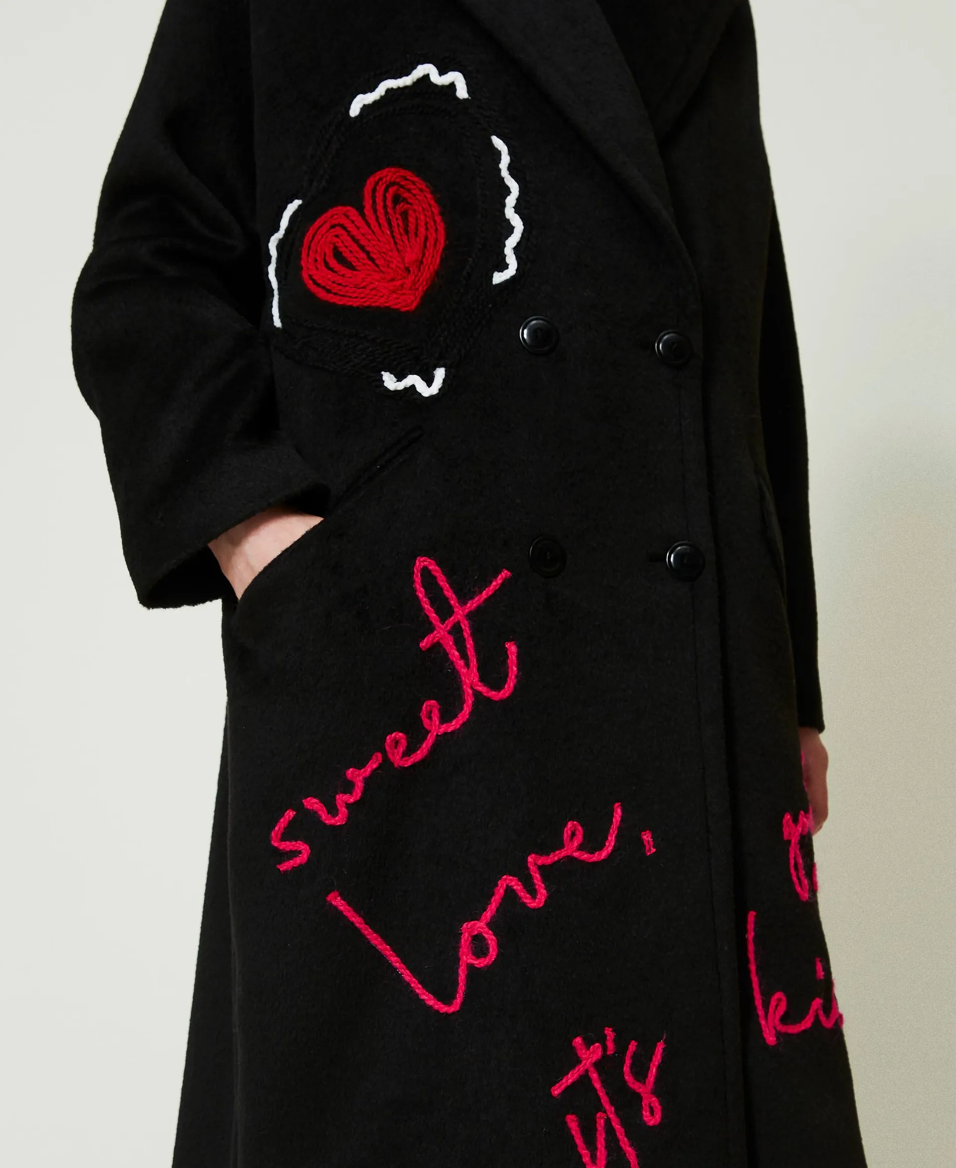 Manteau croisé en laine mélangée cardée avec broderies