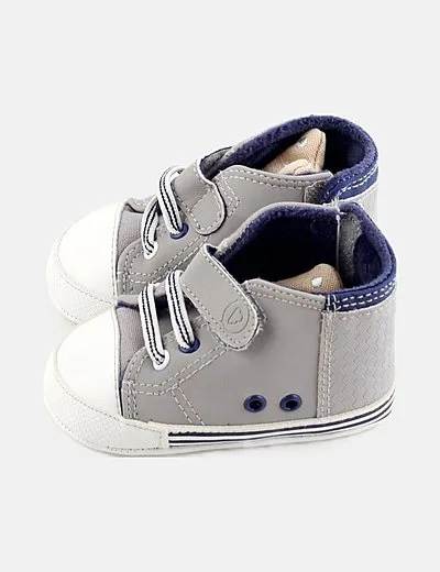 Mayoral Zapatilla gris velcro