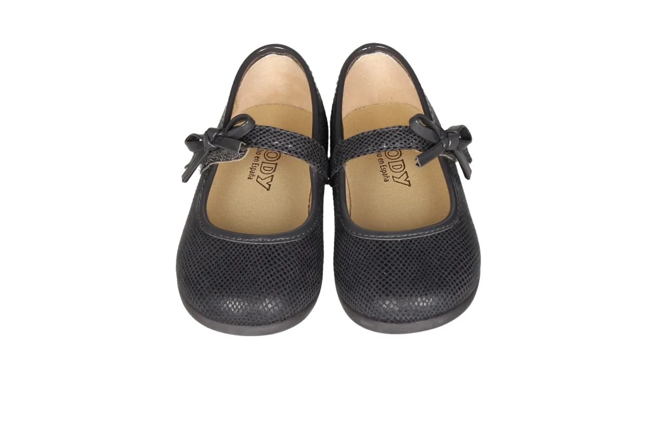 Mercedes Velcro Gris Puntos Lacito Charol
