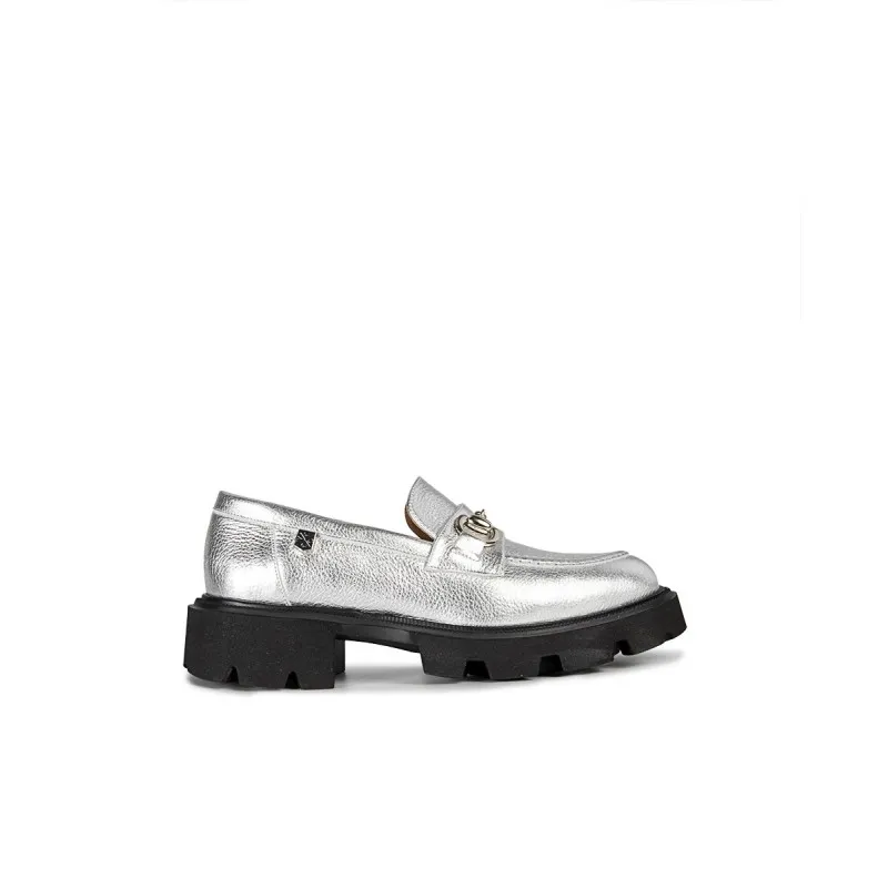 Mocasín Zintia Laminado Plata