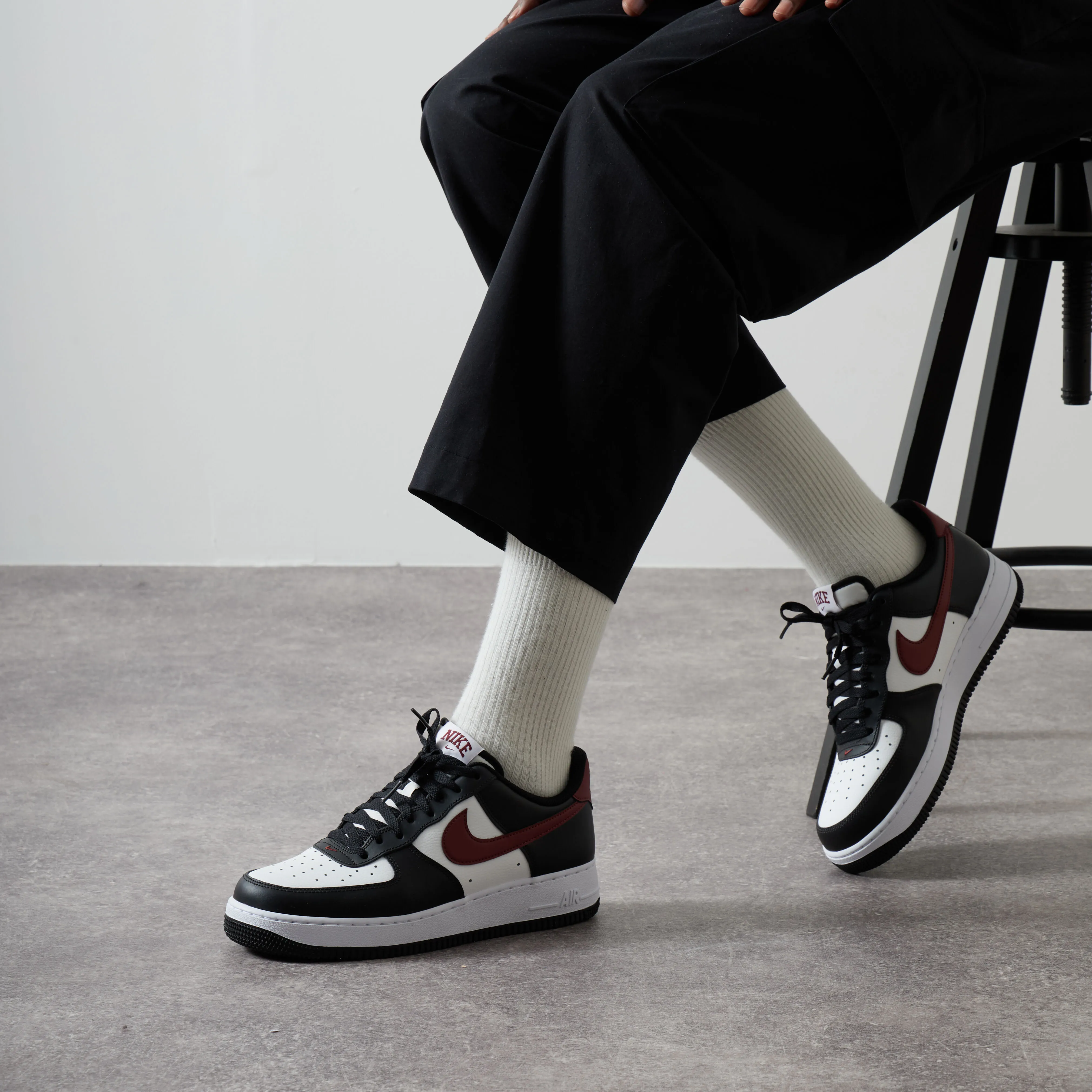 NIKE AIR FORCE 1 LOW