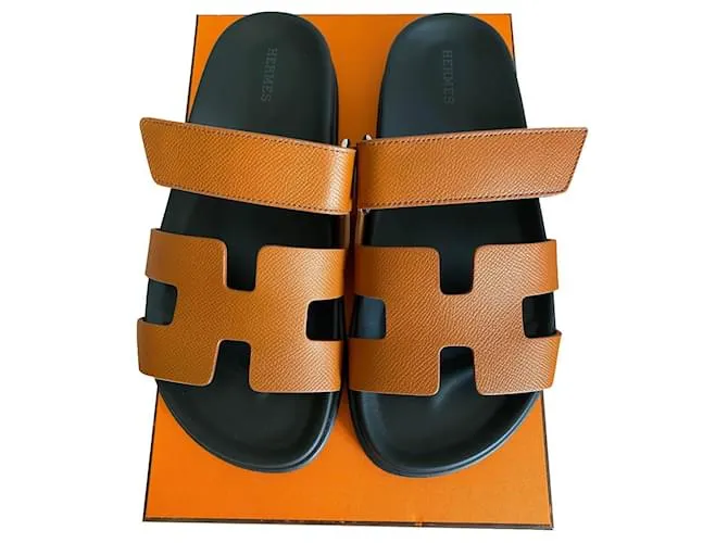 Oran Sandalias Hermès Chipre en talla  38.5 Castaño 