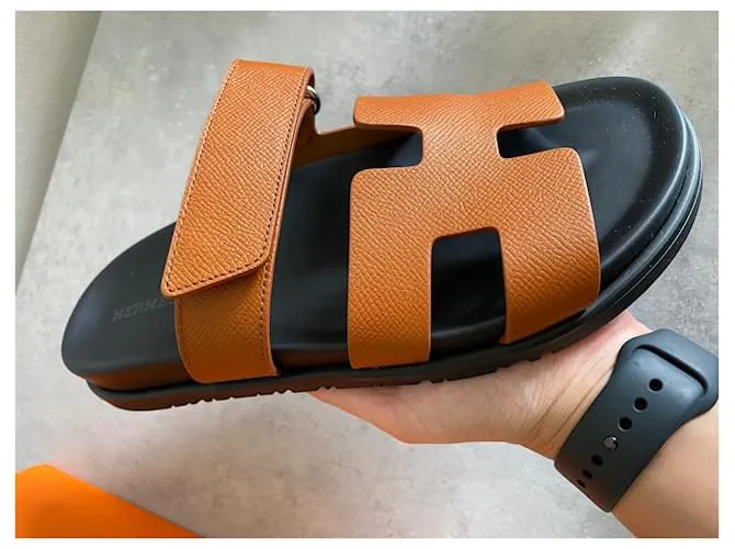 Oran Sandalias Hermès Chipre en talla  38.5 Castaño 