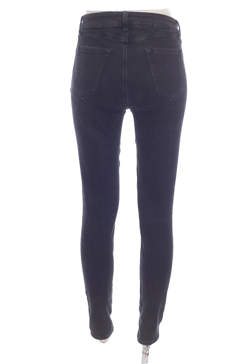 PANTALóN COLOR NEGRO  KOAJ