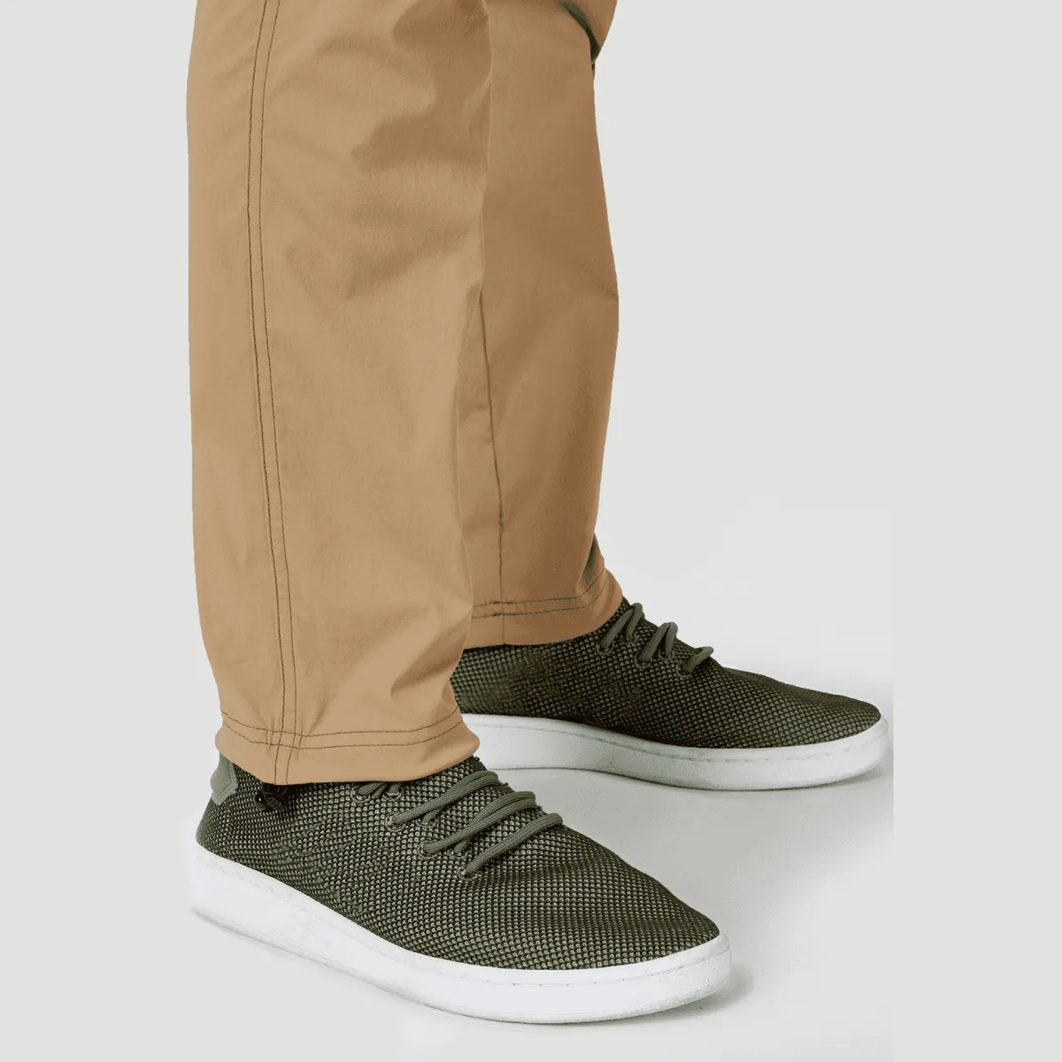 Pantalón Outdoor Hombre ATG by Wrangle Convertible Trail Jogger Café