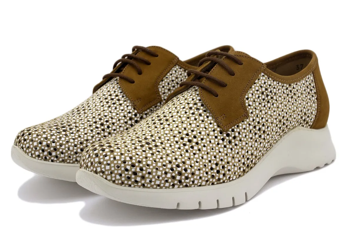 PECAN STAMPED LACEUP SHOE
