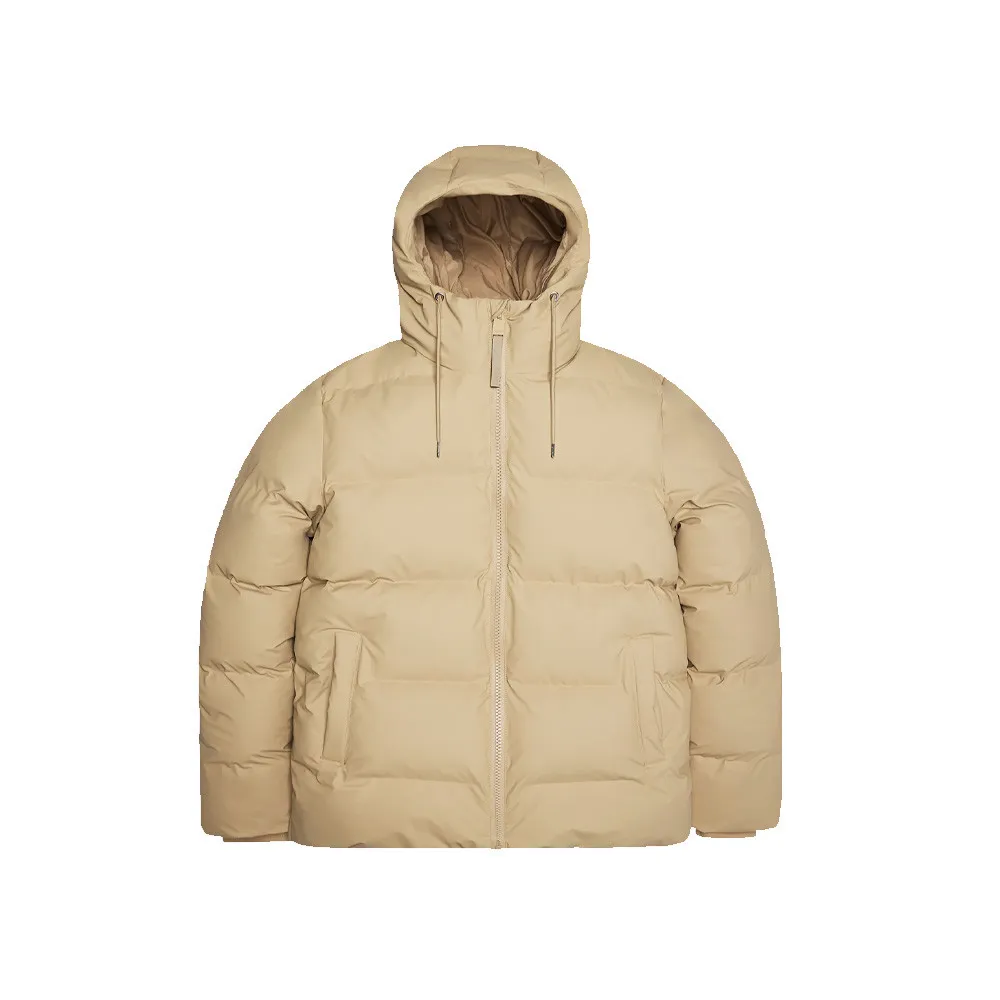 Plumón Impermeable Unisex Rains ALTA PUFFER JACKET 15120 Color Arena