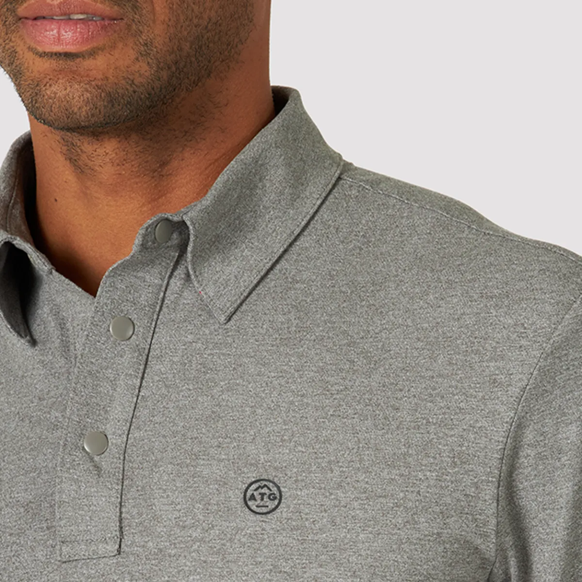 Polera Outdoor Hombre ATG by Wrangler Performance Crew Gris