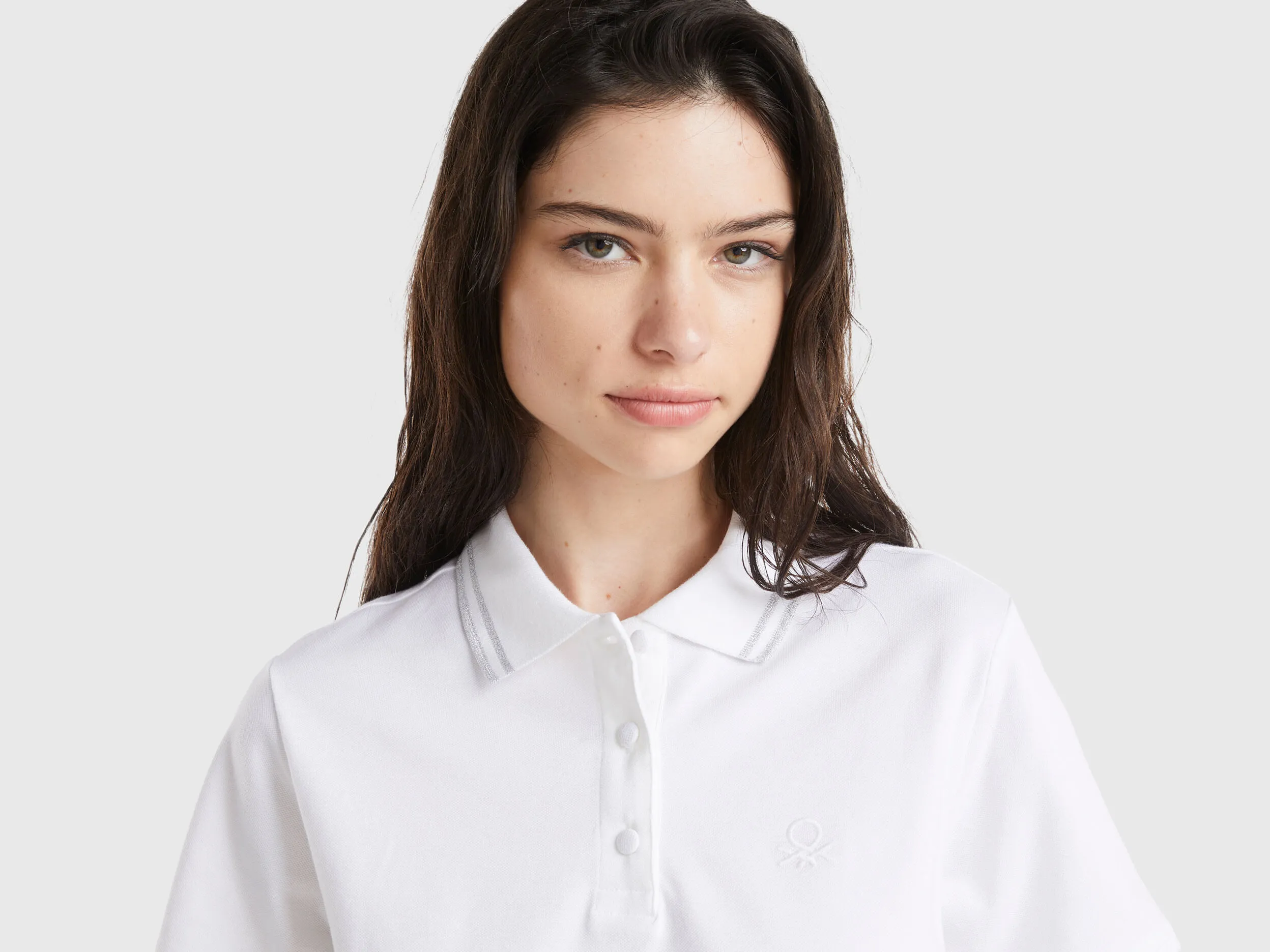 Polo blanco de algodón orgánico elástico