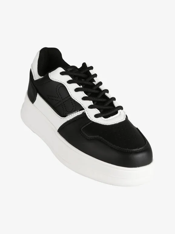 Renato Balestra Zapatillas bajas de mujer bicolor.