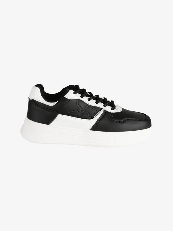 Renato Balestra Zapatillas bajas de mujer bicolor.