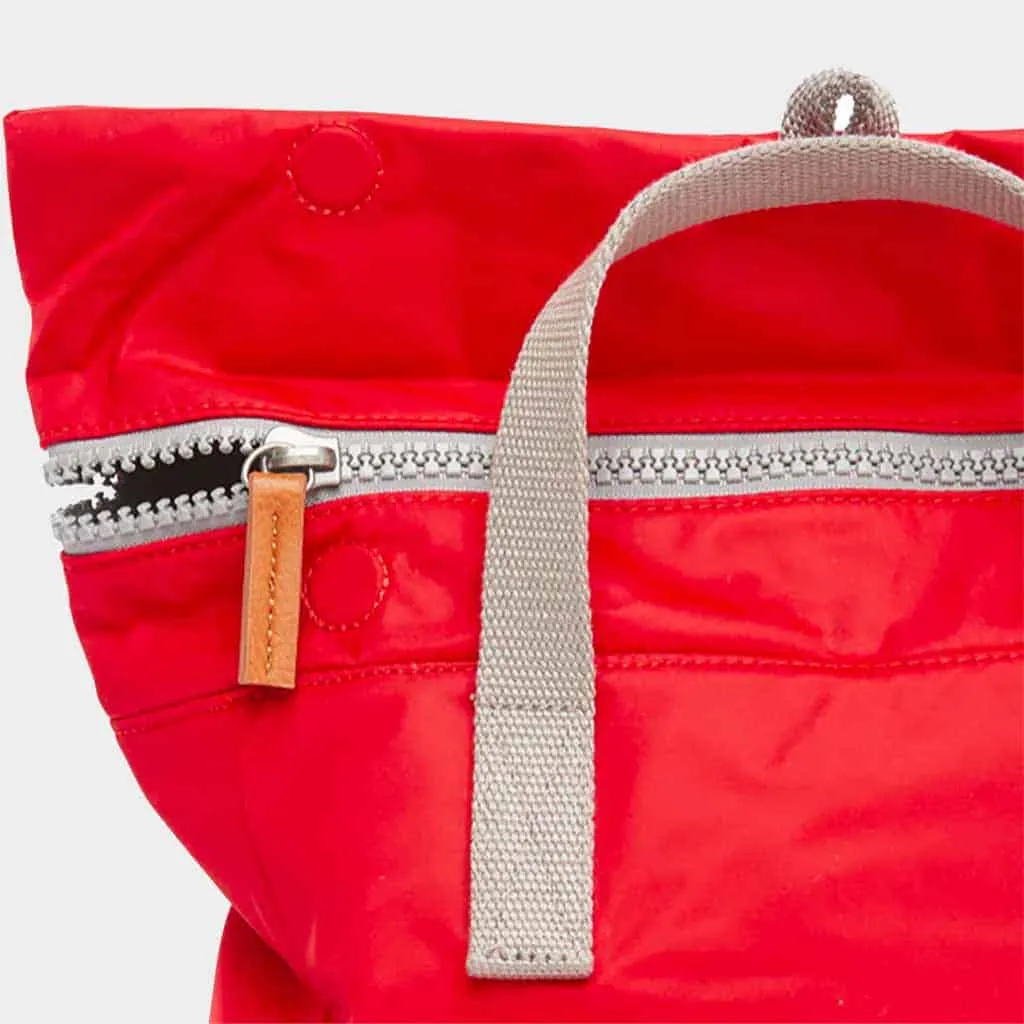 Roka – Mochila Canfield B medium sustainable cranberry