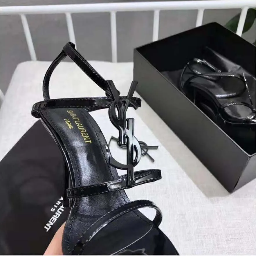 Saint Laurent YSL Mujer Cassandra Sandalia Charol Logo Negro 10.5cm