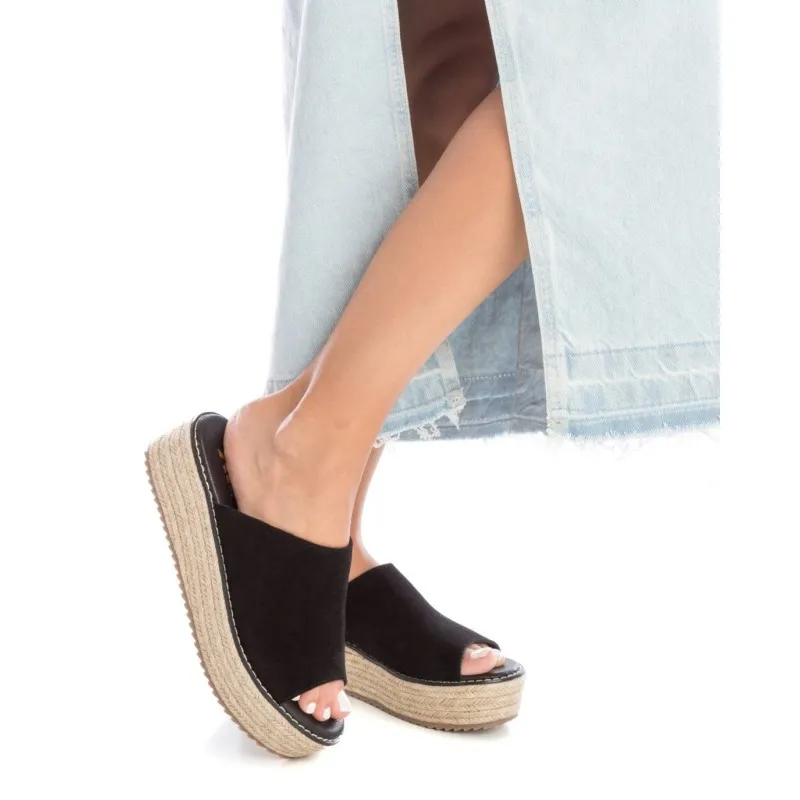 Sandalia de mujer XTI 142557 Negro