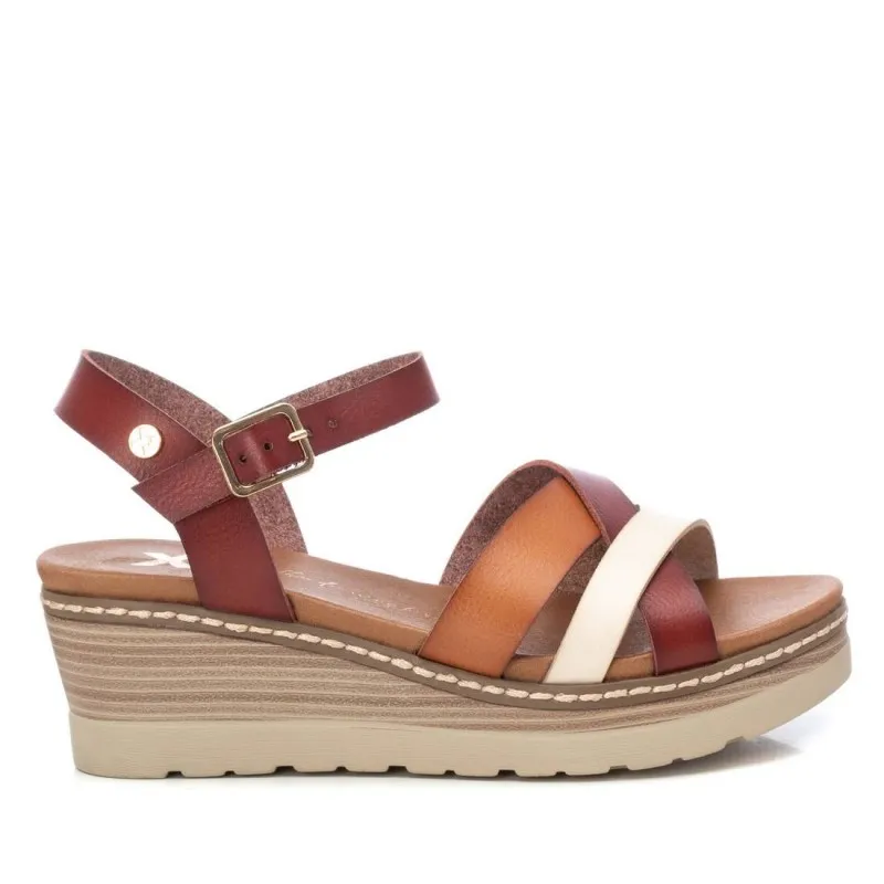 Sandalia de mujer XTI 142849 Camel