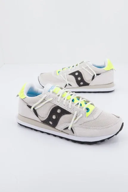 SAUCONY