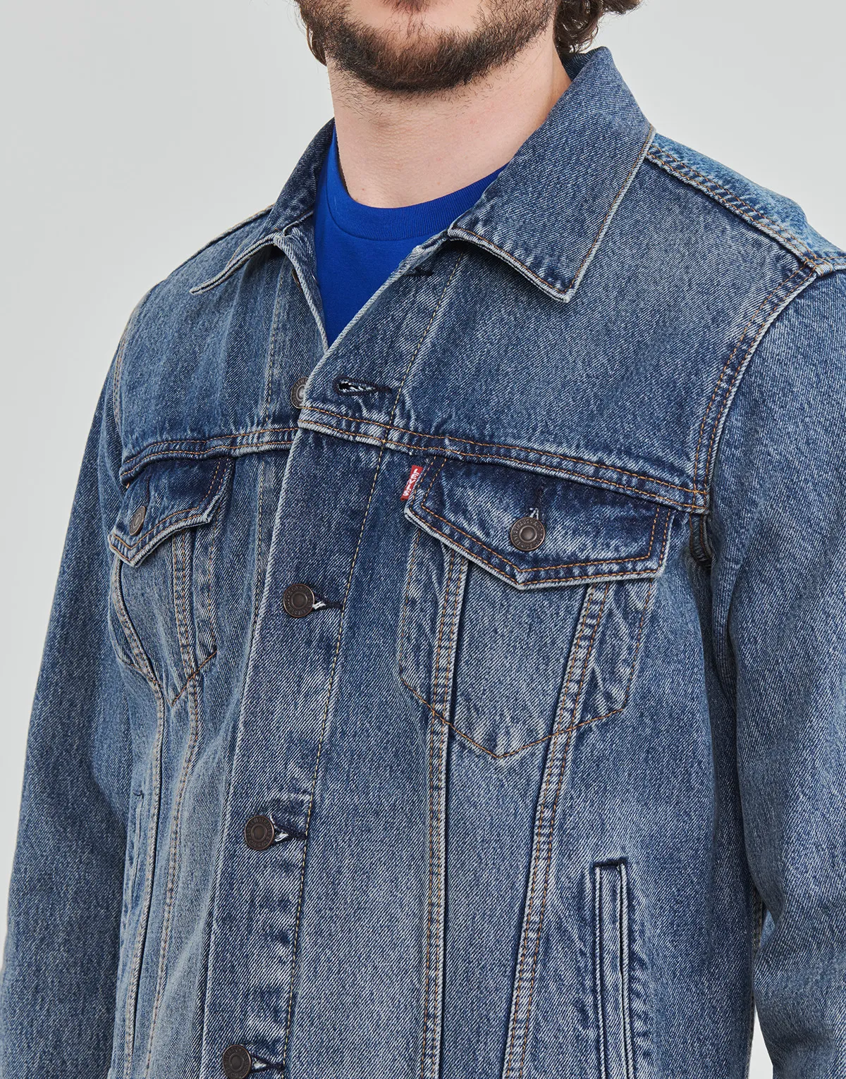 THE TRUCKER JACKET