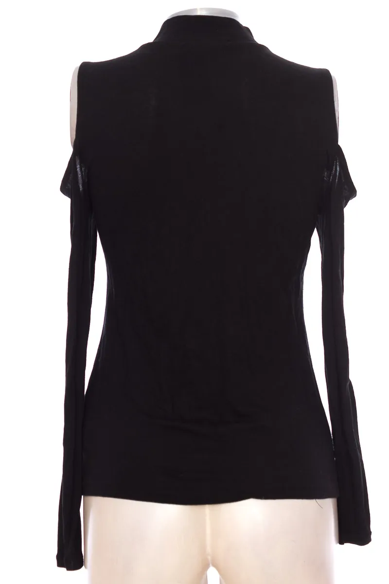TOP / CAMISETA COLOR NEGRO  AMBIANCE