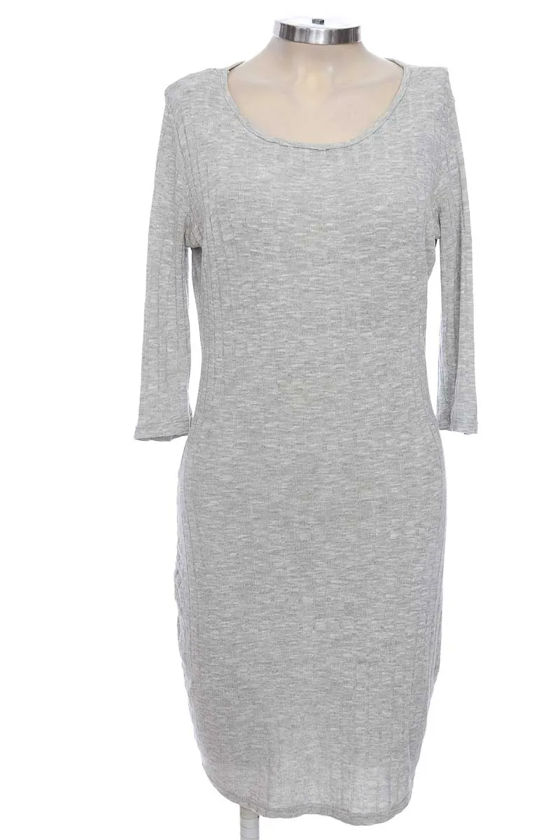 VESTIDO / ENTERIZO COLOR GRIS  CLOSEANDO