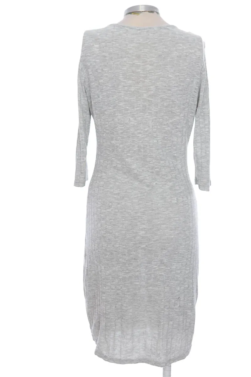 VESTIDO / ENTERIZO COLOR GRIS  CLOSEANDO