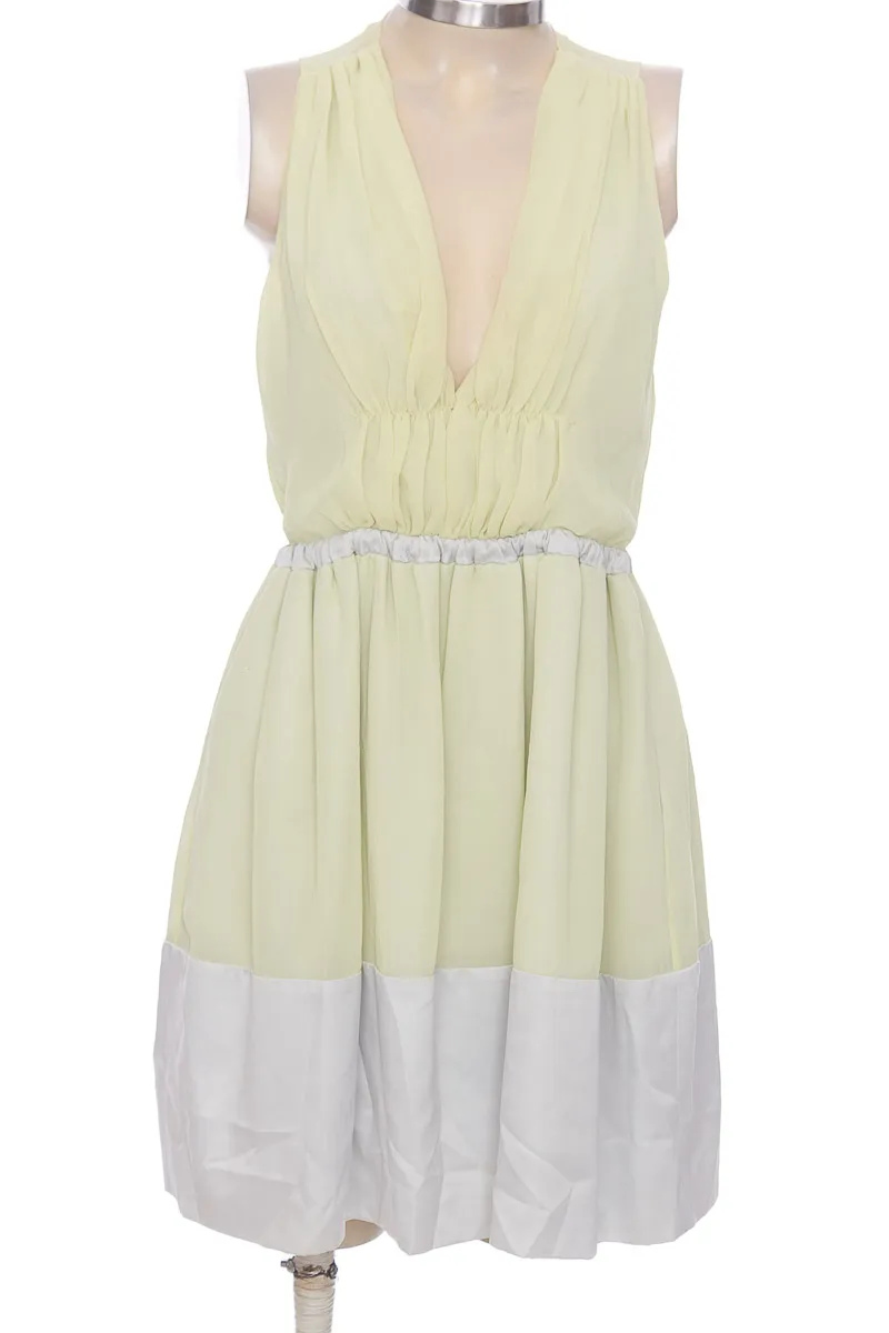 VESTIDO / ENTERIZO COLOR VERDE  BCBG