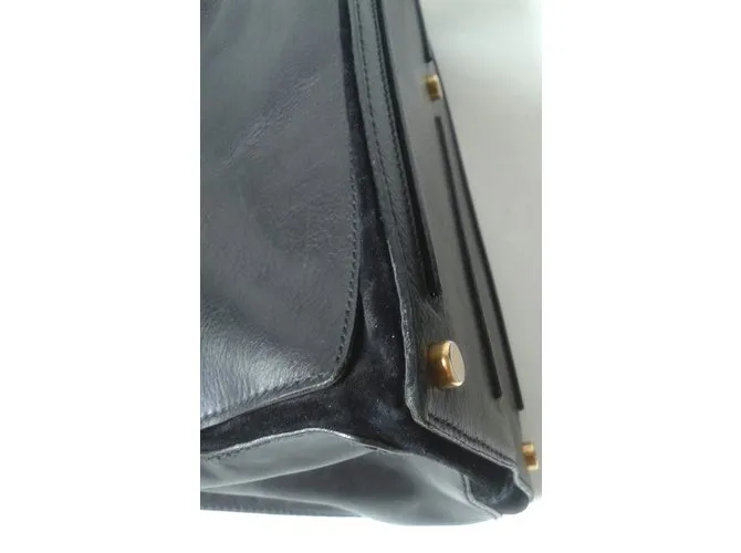 Yves Saint Laurent Musa dos Negro 