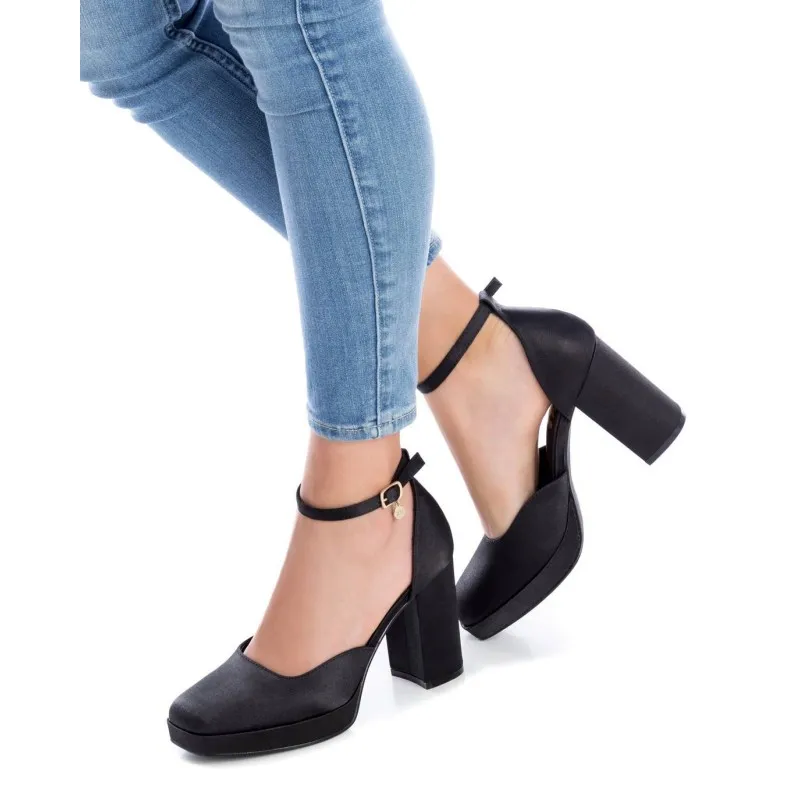 Zapato de mujer XTI 141105 Negro