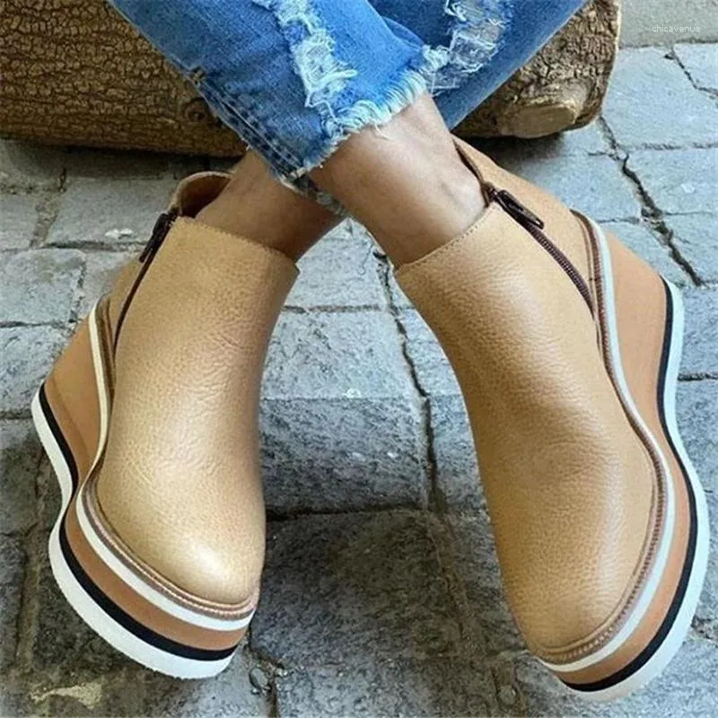 Zapatos de vestir 2024 Autumn Women Tacones Medos Cuaradas Camper Fashion Fashion Fashion Aumento Botas Interna Diseñador de gla
